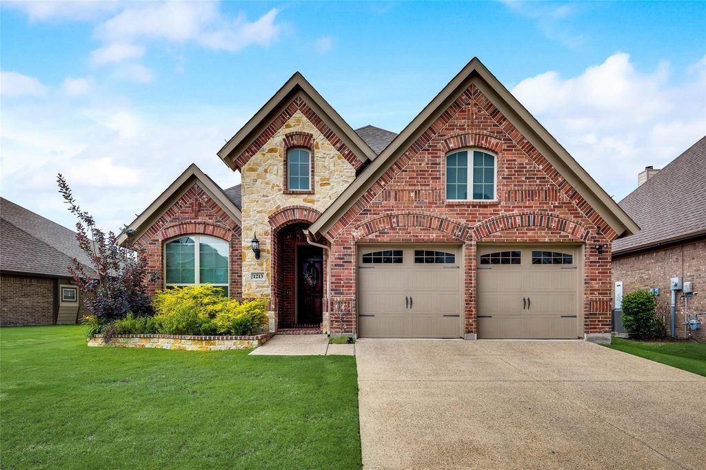 1213 Wedgewood Drive, Forney, TX 75126