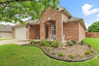 202 Lawson Farms Drive, Midlothian, TX 76065