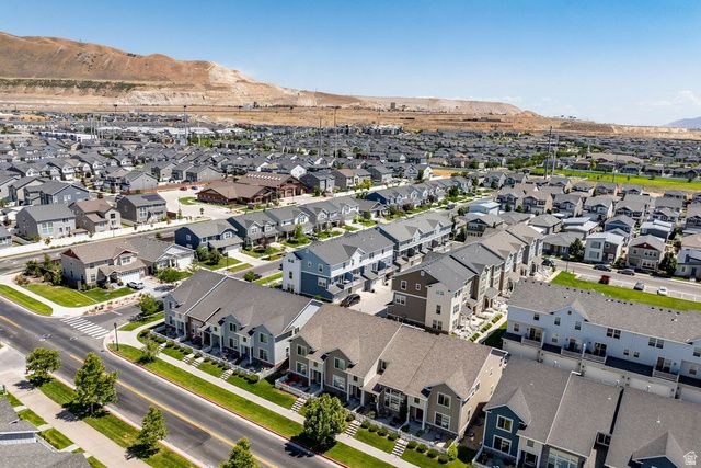 1034 W NARROWS LN, Bluffdale, UT 84065