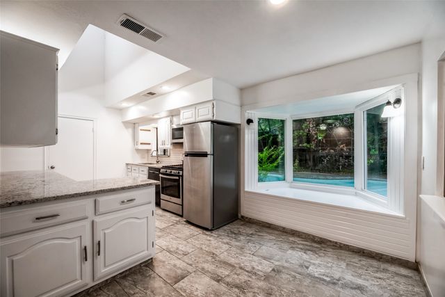 3940 Dalgreen Circle, Dallas, TX 75214