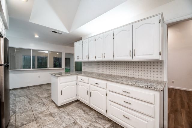 3940 Dalgreen Circle, Dallas, TX 75214