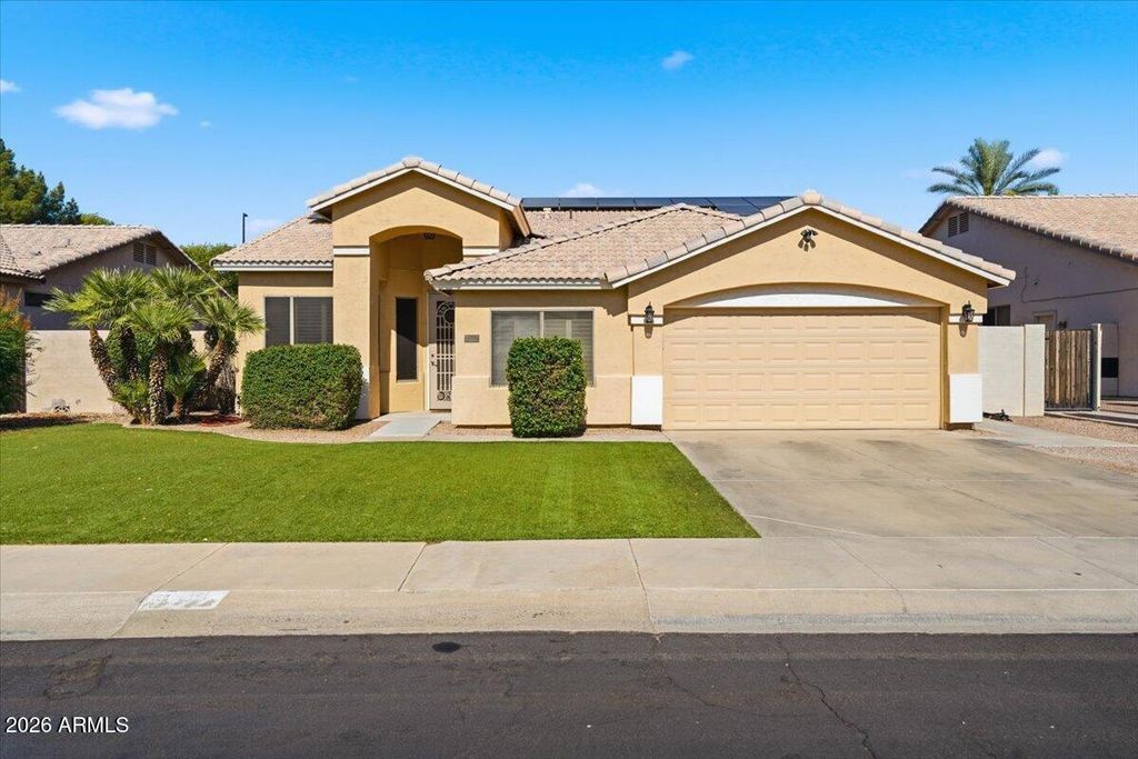 729 N OCOTILLO Lane, Gilbert, AZ 85233 — photo 2