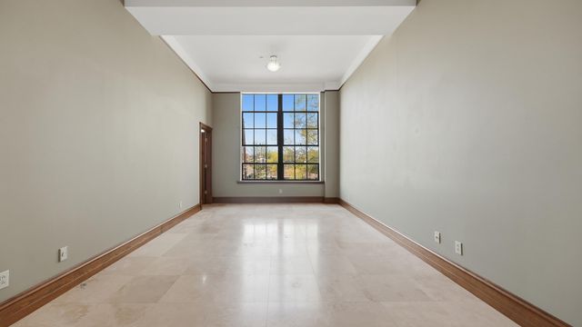 1000 E Martin Luther King Boulevard 203, Chattanooga, TN 37403