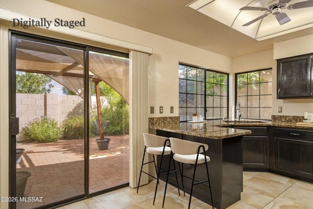 311 E Suntree Street, Oro Valley, AZ 85737