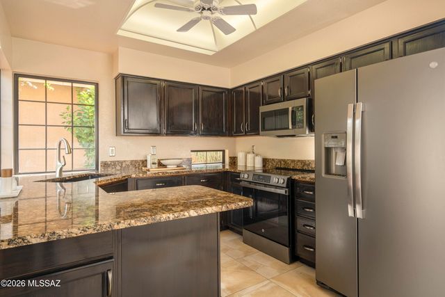 311 E Suntree Street, Oro Valley, AZ 85737