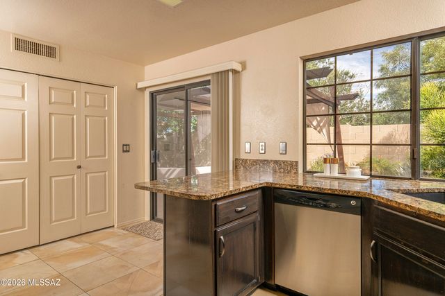 311 E Suntree Street, Oro Valley, AZ 85737