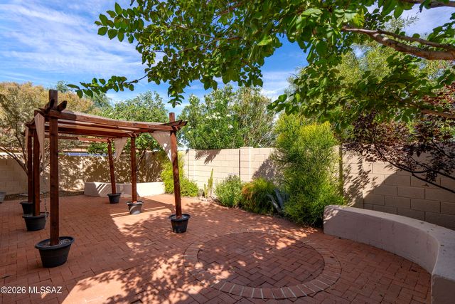 311 E Suntree Street, Oro Valley, AZ 85737