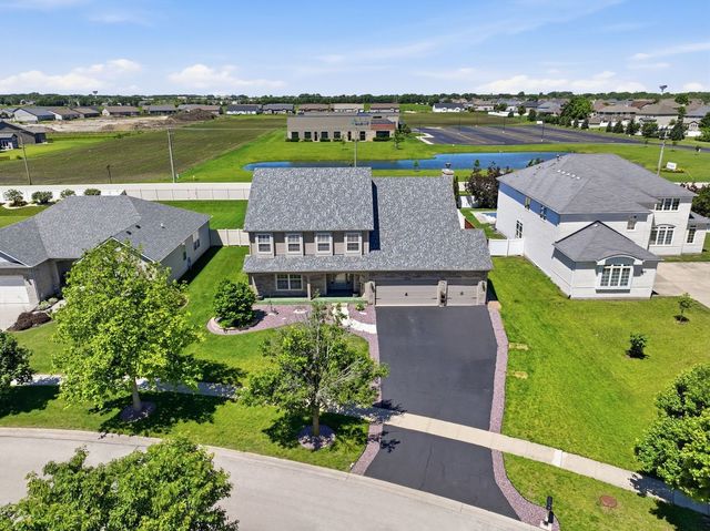 26326 W Silver Stream Drive, Channahon, IL 60410