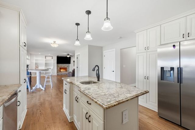 26326 W Silver Stream Drive, Channahon, IL 60410