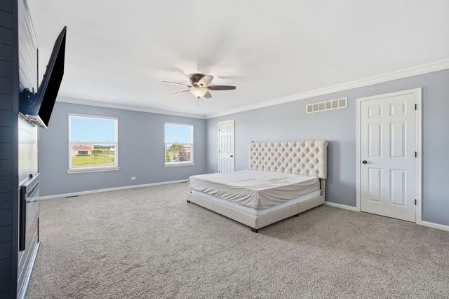 26326 W Silver Stream Drive, Channahon, IL 60410