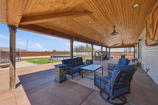 26326 W Silver Stream Drive, Channahon, IL 60410