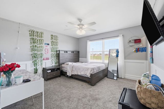 26326 W Silver Stream Drive, Channahon, IL 60410