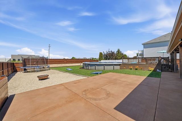 26326 W Silver Stream Drive, Channahon, IL 60410