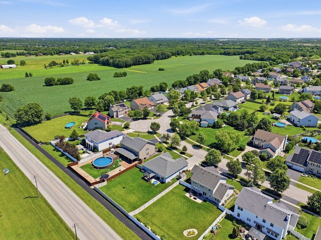 26326 W Silver Stream Drive, Channahon, IL 60410