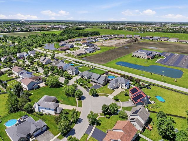 26326 W Silver Stream Drive, Channahon, IL 60410