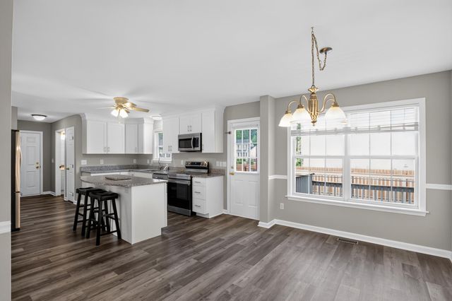 16965 VILLAGE LN, King George, VA 22485