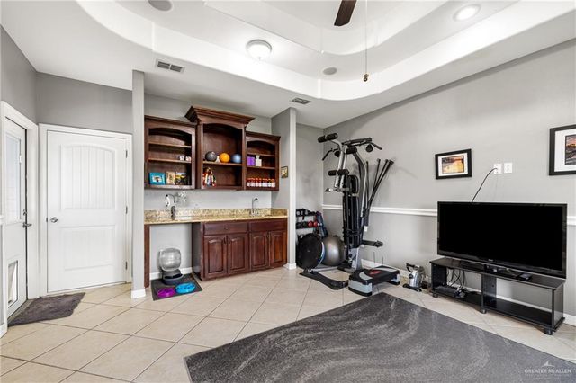 722 Hawthorne Lane, Harlingen, TX 78550