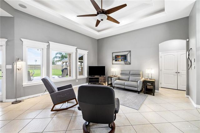 722 Hawthorne Lane, Harlingen, TX 78550