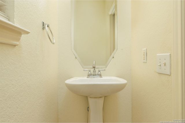 10430 elizabeth ct, San Antonio, TX 78240