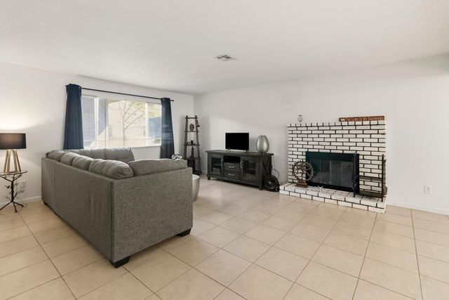 7428 Ranch Ave, Citrus Heights, CA 95610