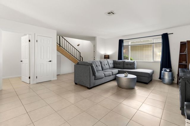 7428 Ranch Ave, Citrus Heights, CA 95610