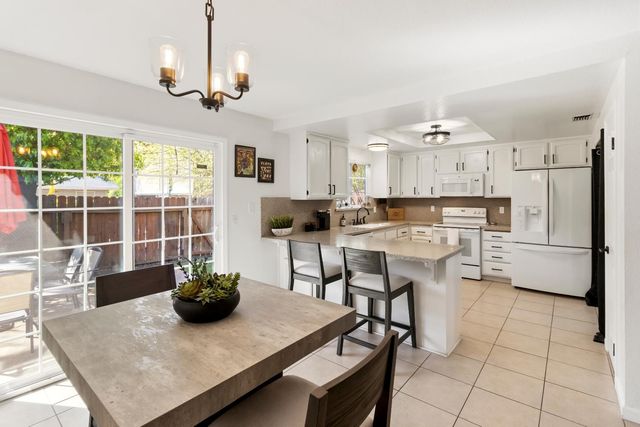 7428 Ranch Ave, Citrus Heights, CA 95610