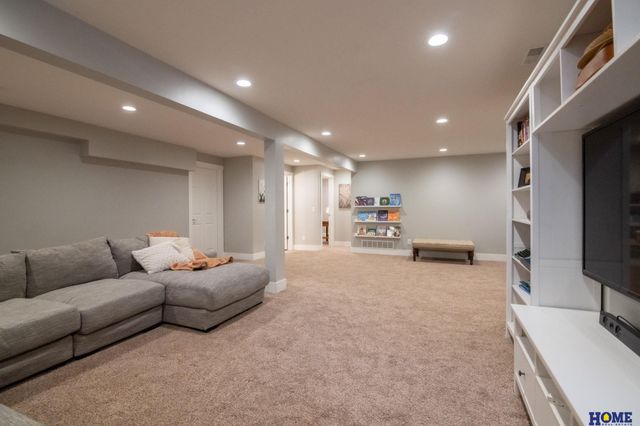 5844 S 91st Street, Lincoln, NE 68526