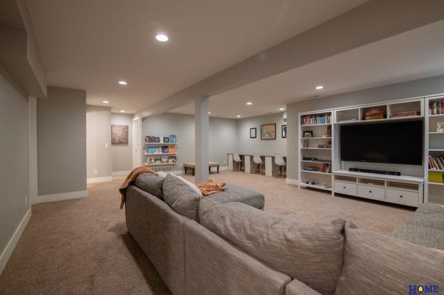 5844 S 91st Street, Lincoln, NE 68526