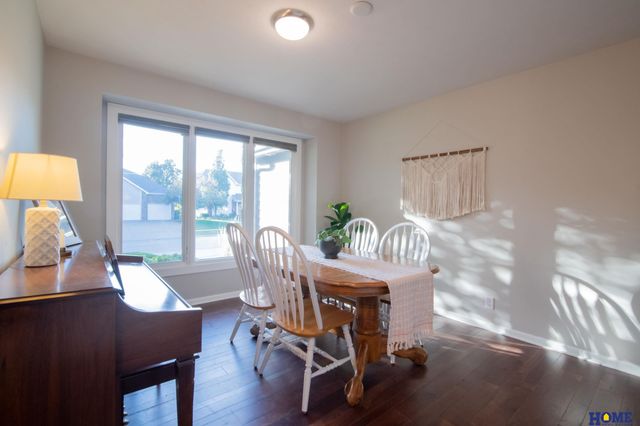 5844 S 91st Street, Lincoln, NE 68526