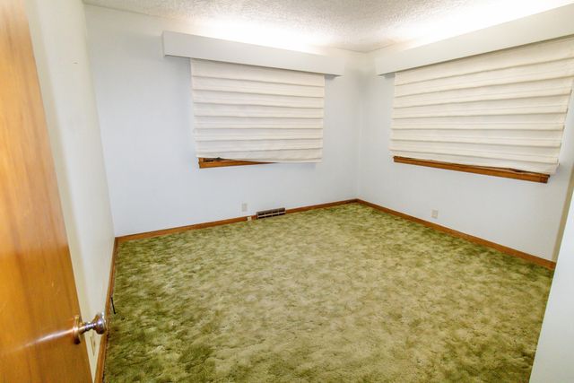 1126 Rachael Street, Waterloo, IA 50701