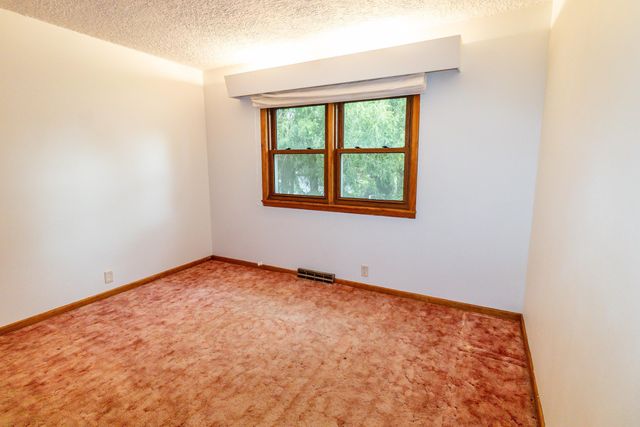 1126 Rachael Street, Waterloo, IA 50701