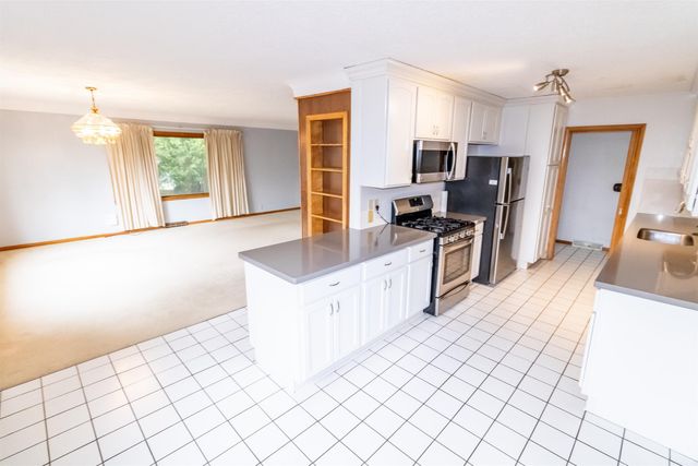 1126 Rachael Street, Waterloo, IA 50701