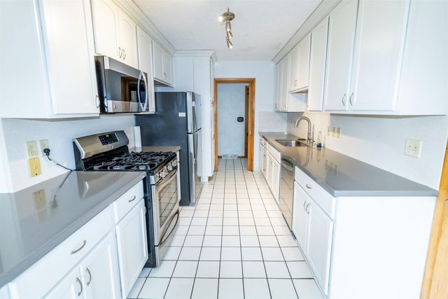 1126 Rachael Street, Waterloo, IA 50701