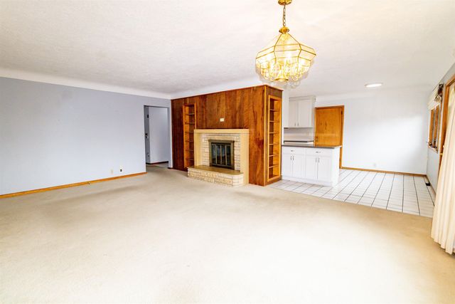 1126 Rachael Street, Waterloo, IA 50701