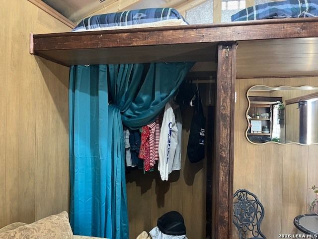 3086 County Road 442, Stockdale, TX 78160