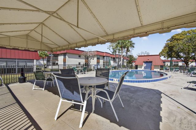 12022 W Greenway Drive 201, Royal Palm Beach, FL 33411