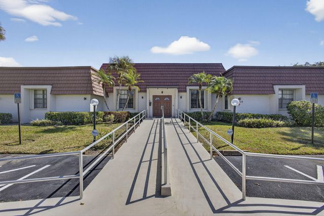12022 W Greenway Drive 201, Royal Palm Beach, FL 33411