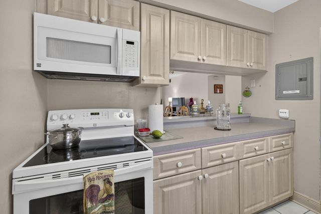 12022 W Greenway Drive 201, Royal Palm Beach, FL 33411