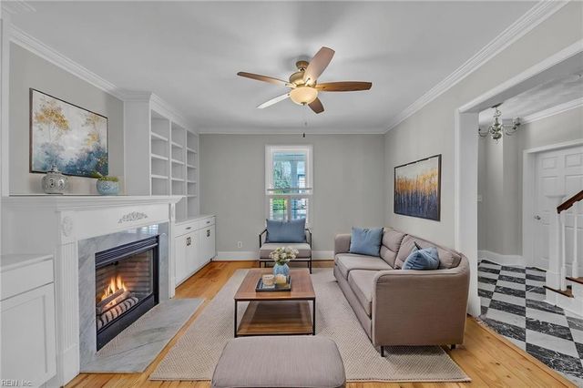 329 Center ST, Hampton, VA 23669