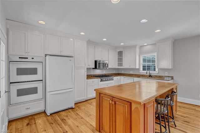 329 Center ST, Hampton, VA 23669