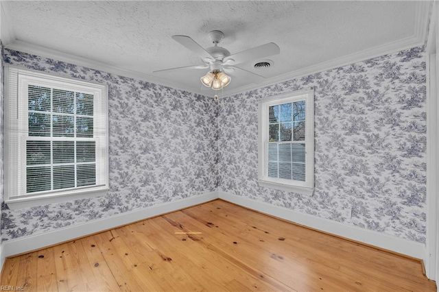 329 Center ST, Hampton, VA 23669