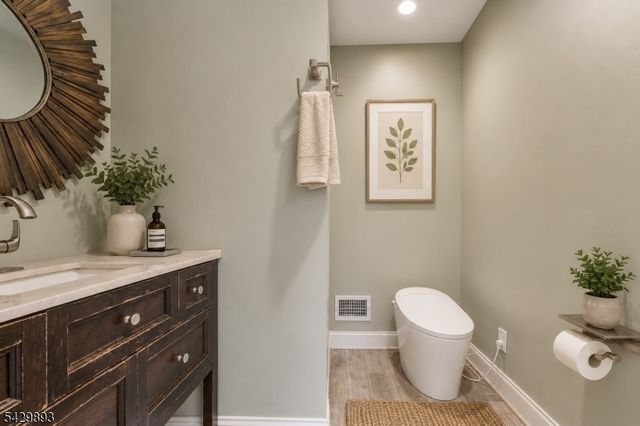 53 Harry Rd, Bridgewater Twp., NJ 08807
