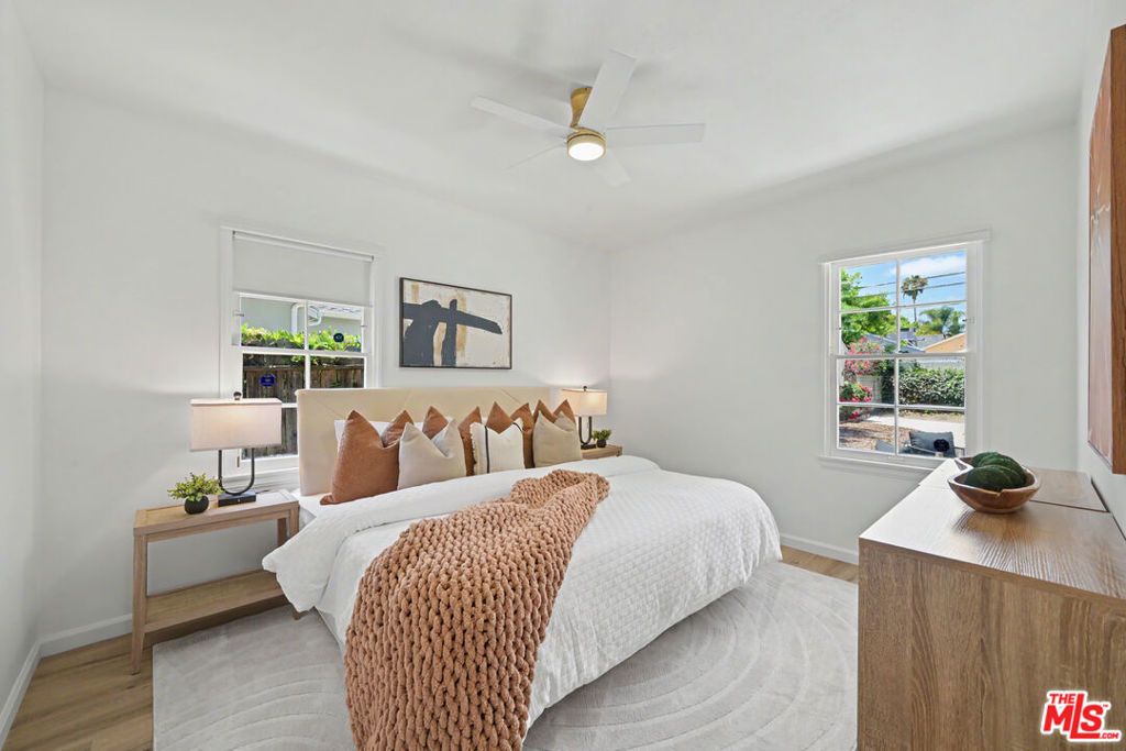 Image 14 of property listing at 5119 Enfield Avenue, Encino, CA 91316
