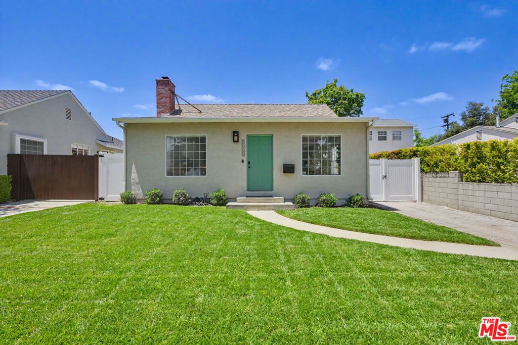 Image 34 of property listing at 5119 Enfield Avenue, Encino, CA 91316