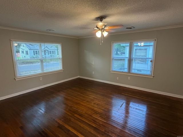 608 W 23rd Ave, Pine Bluff, AR 71603