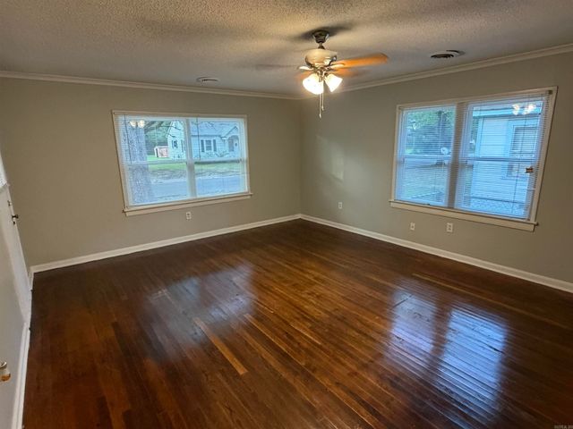 608 W 23rd Ave, Pine Bluff, AR 71603