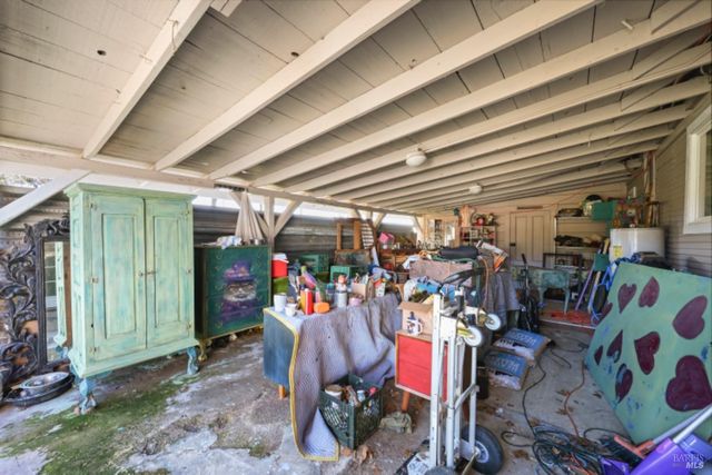 32400 Pine Mountain Rd, Cloverdale, CA 95425