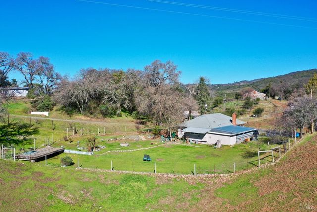 32400 Pine Mountain Rd, Cloverdale, CA 95425