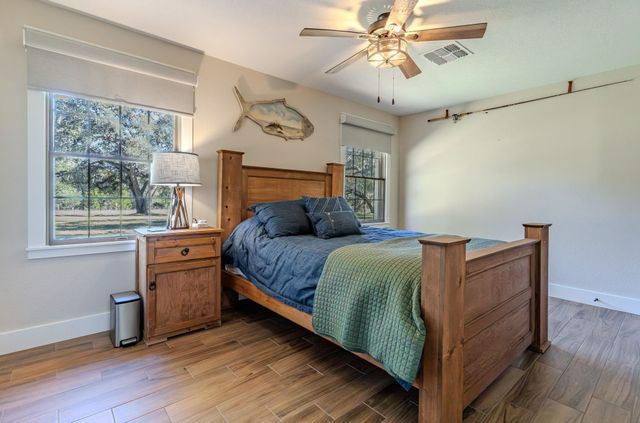 12570 FM 530, Hallettsville, TX 77964