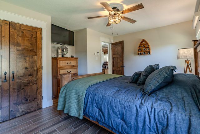 12570 FM 530, Hallettsville, TX 77964